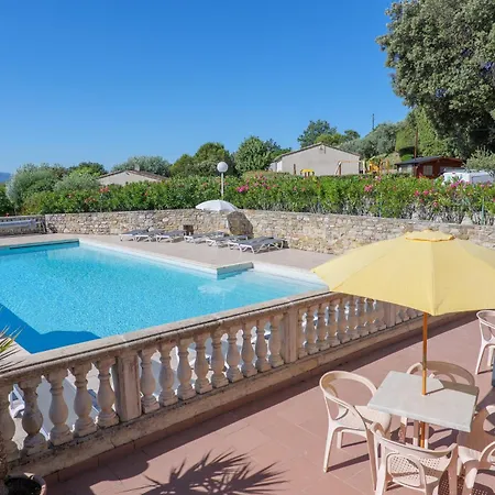 Le Petit Pin - La Fontinelle